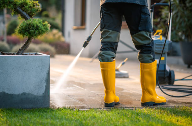 Best Deck Pressure Washing  in Colton, CA